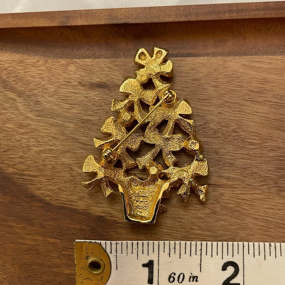Vintage AVON Christmas Tree Pin Brooch Iridescent‎ Stones Gold Tone Bow